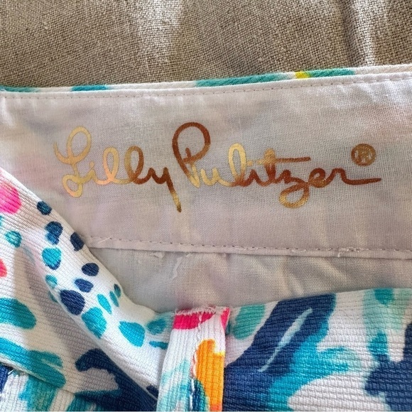 Lilly Pulitzer Serene Blue Tippy Top Tropical Print Callahan Shorts - Picture 4 of 6